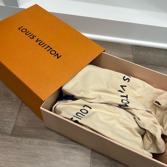 Louis Vuitton Run Away Sneakers *NEW, NEVER WORN* - Picture 12 of 15